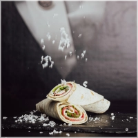 Carpaccio wrap standaard met rucola,Parmezaanse kaas, pijnboompitten & huisgemaakte truffelmayonaise waar je voor terug komt.<br>