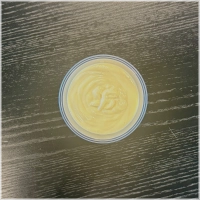 100 gram huisgemaakte aioli gemaakt van knoflook, mayonaise en citroen. Heerlijk als dip bij een broodje of als extra topping bij je broodje. 